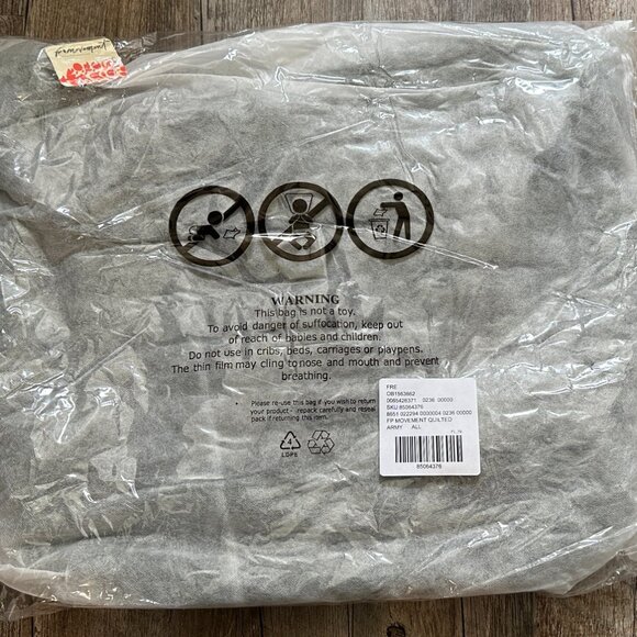 Free People FP Movement Quilted Carryall Army Green - FACTORY SEALED - Picture 4 of 11